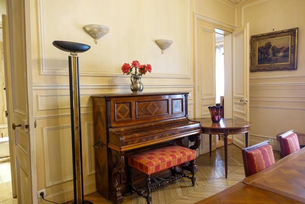 Apartment Monceau/villiers : Magnifique 6p *