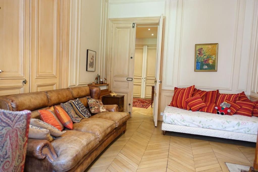 Apartment Monceau/villiers : Magnifique 6p *